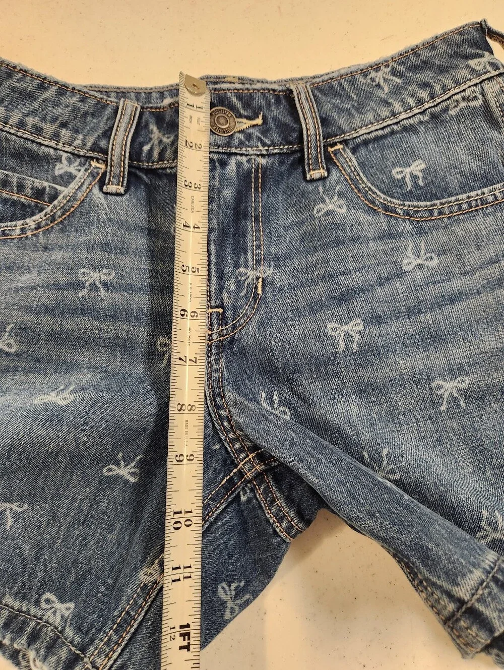 Hollister Low Rise Baggy Bow-Print Denim Shorts